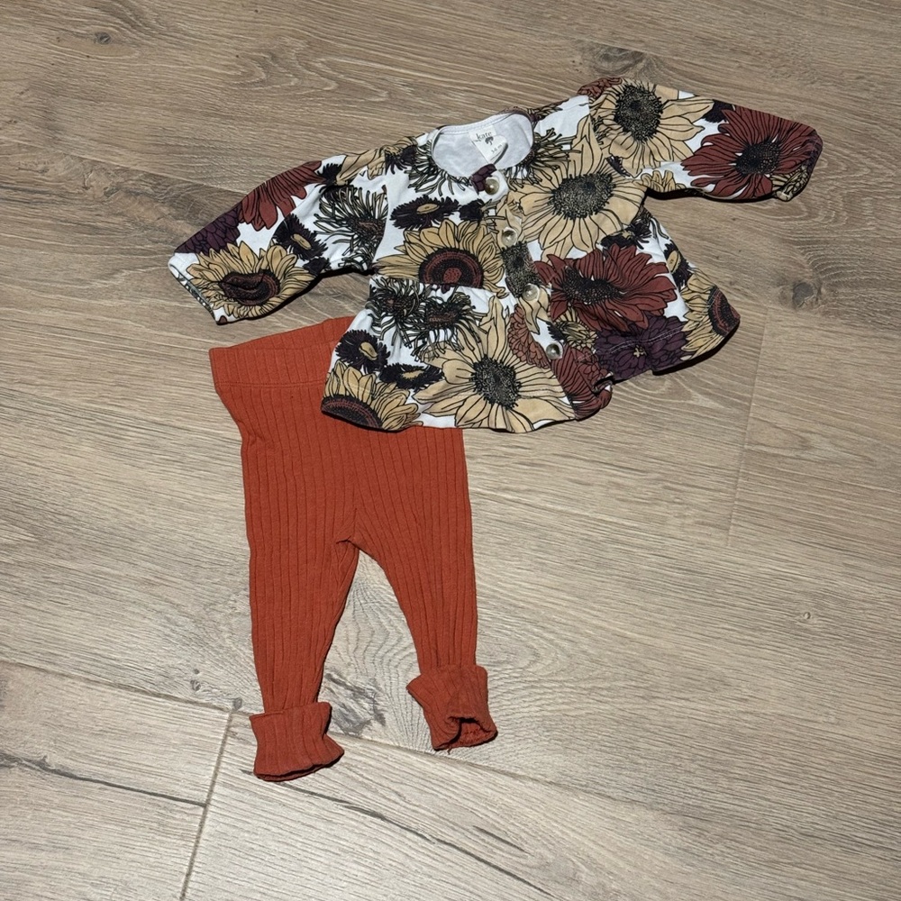 Kate Quinn Sunflower Top & Copper Legging